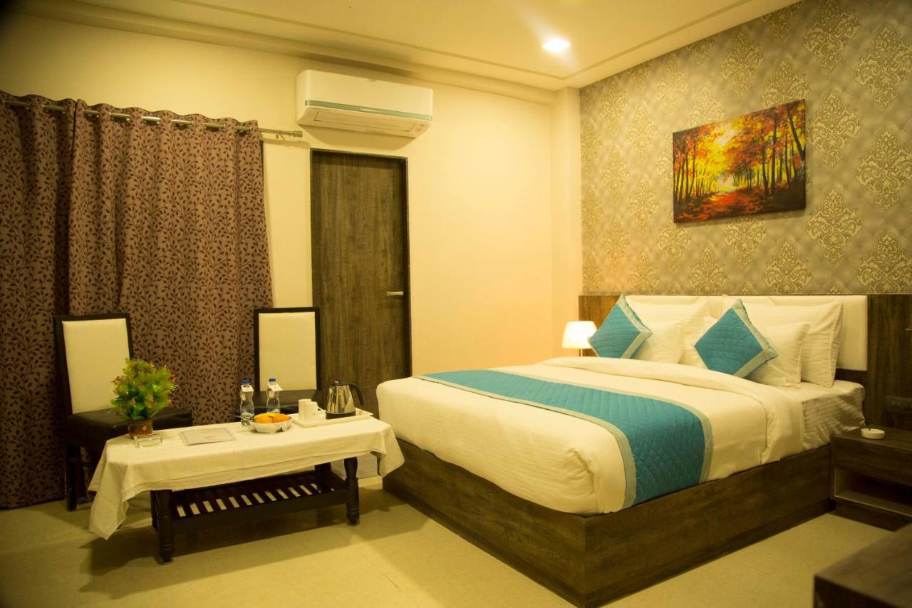 Hotel The Mewar Dabok Dış mekan fotoğraf