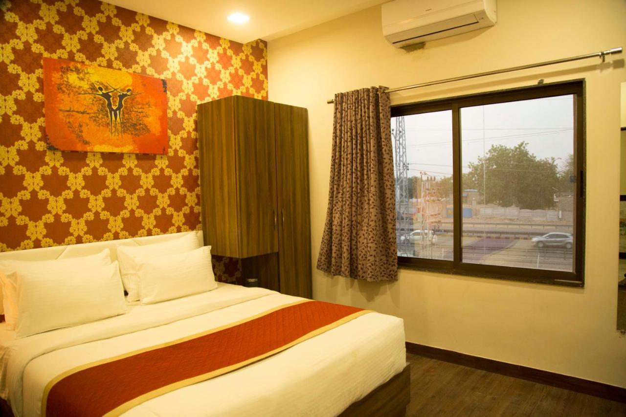 Hotel The Mewar Dabok Dış mekan fotoğraf