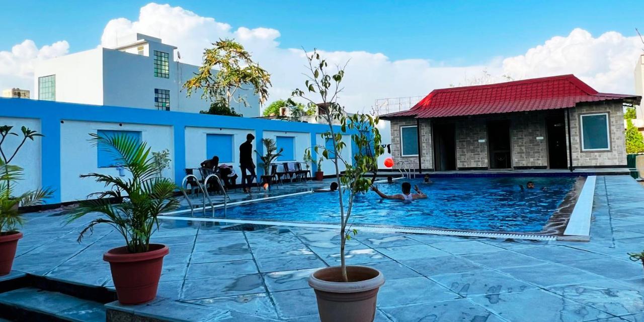 Hotel The Mewar Dabok Dış mekan fotoğraf