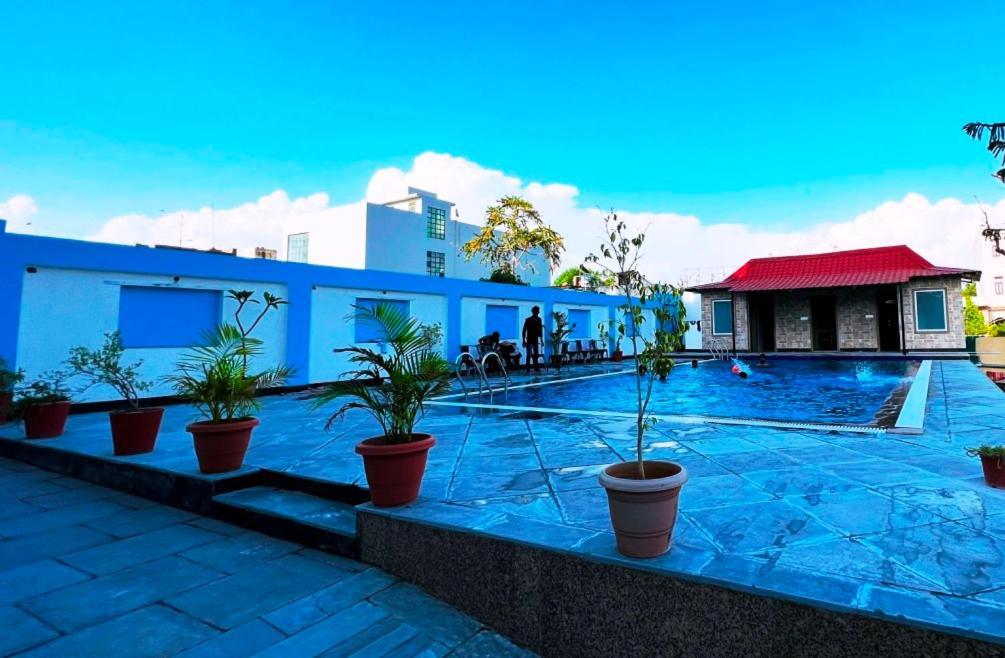 Hotel The Mewar Dabok Dış mekan fotoğraf