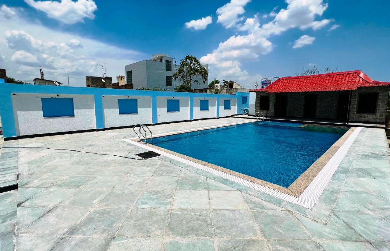Hotel The Mewar Dabok Dış mekan fotoğraf